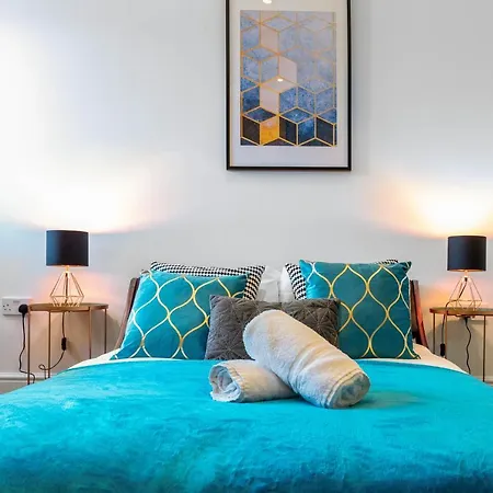 Haus Luxury - Perry Barr - Parking - Smart Tv - Wifi - Rated Apartament