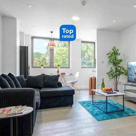 Haus Luxury - Perry Barr - Parking - Smart Tv - Wifi - Rated